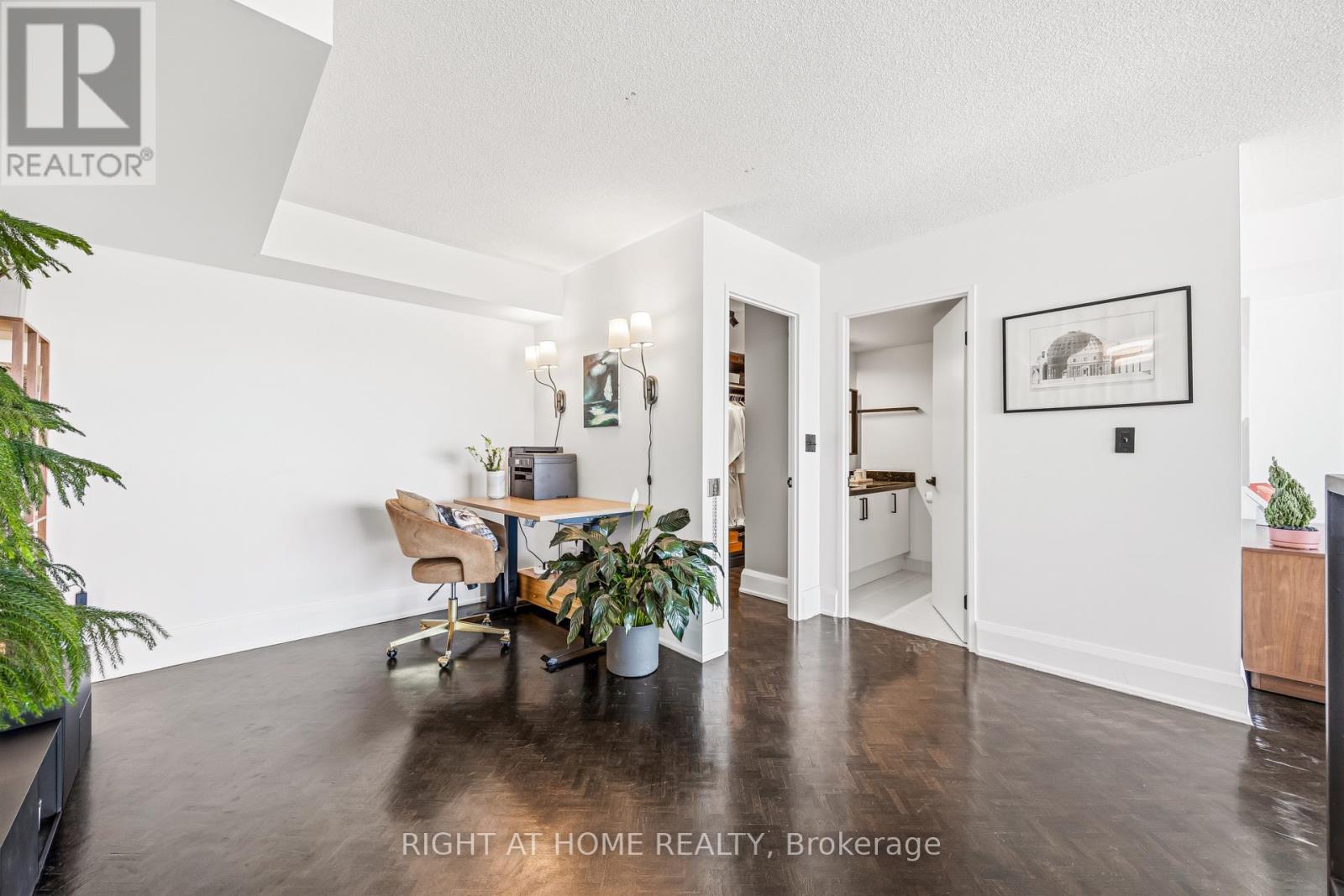 Apartment at 612 - 250 MANITOBA STREET, Toronto