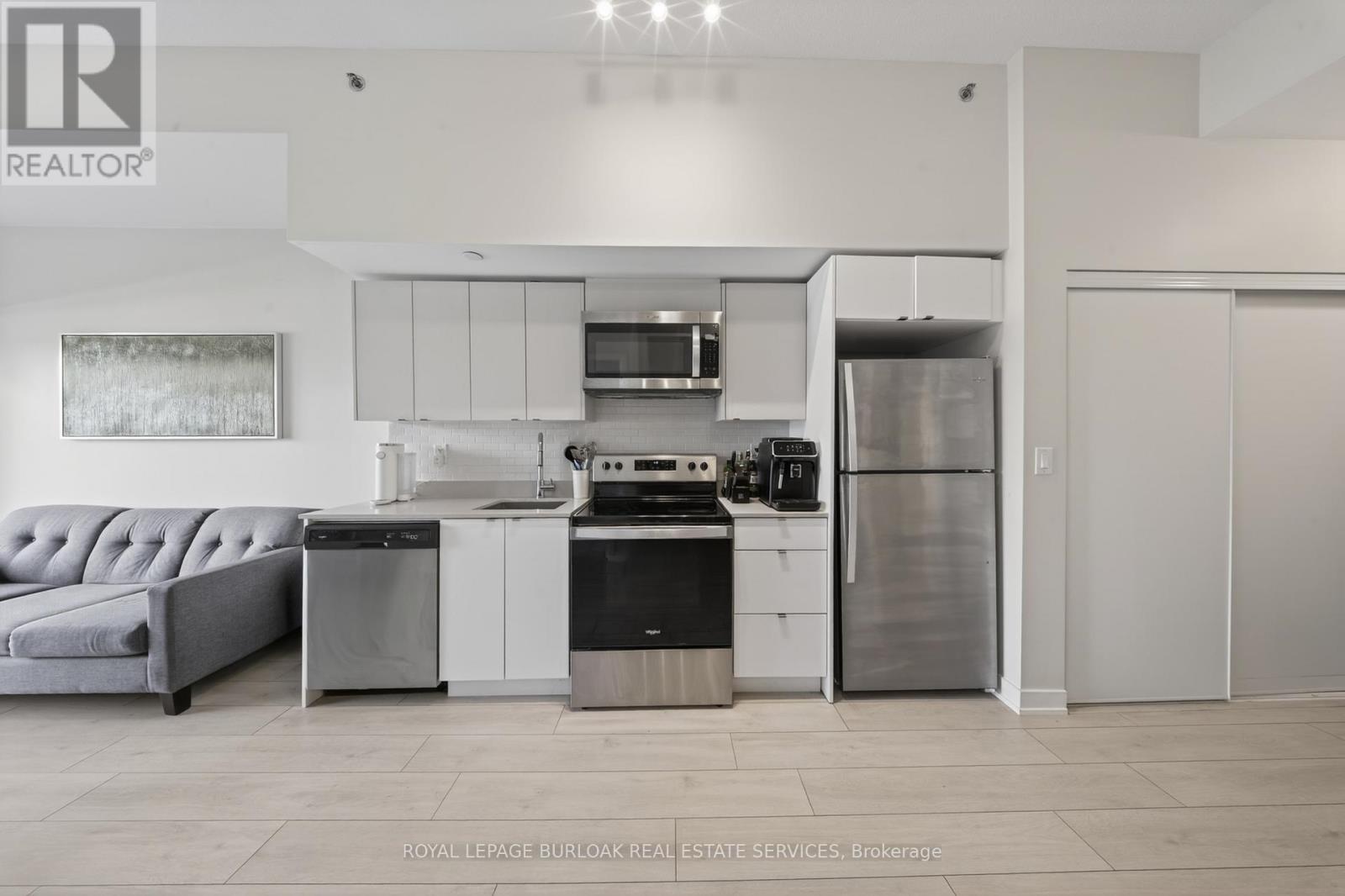 Apartment at A115 - 3210 DAKOTA COMMON, Burlington (Alton)