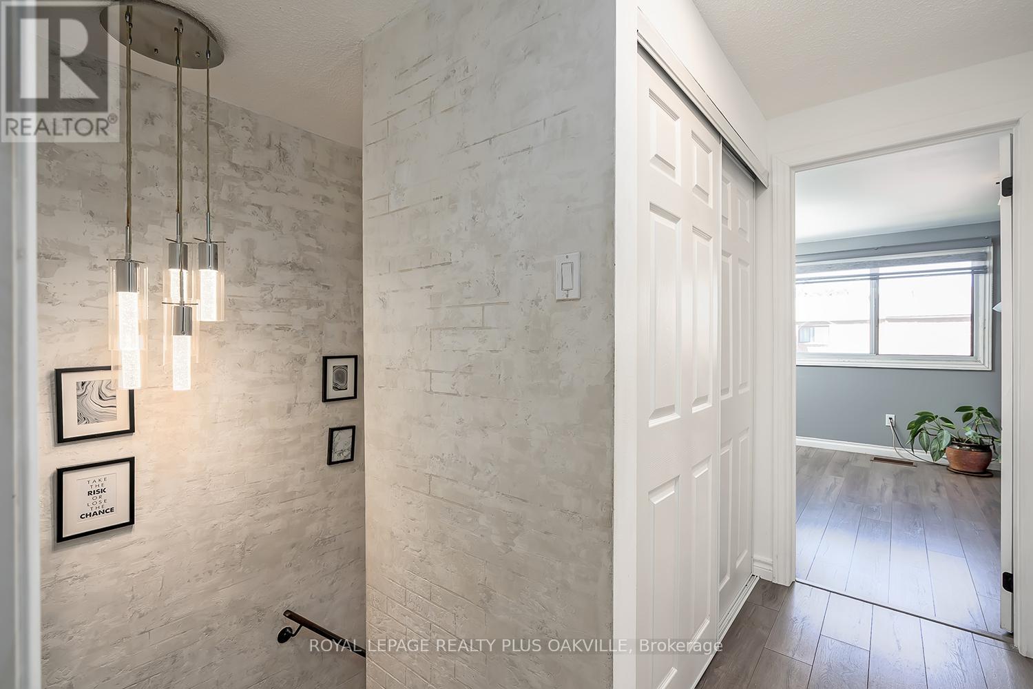 Townhouse at 51 - 1051 CEDARGLEN GATE, Mississauga