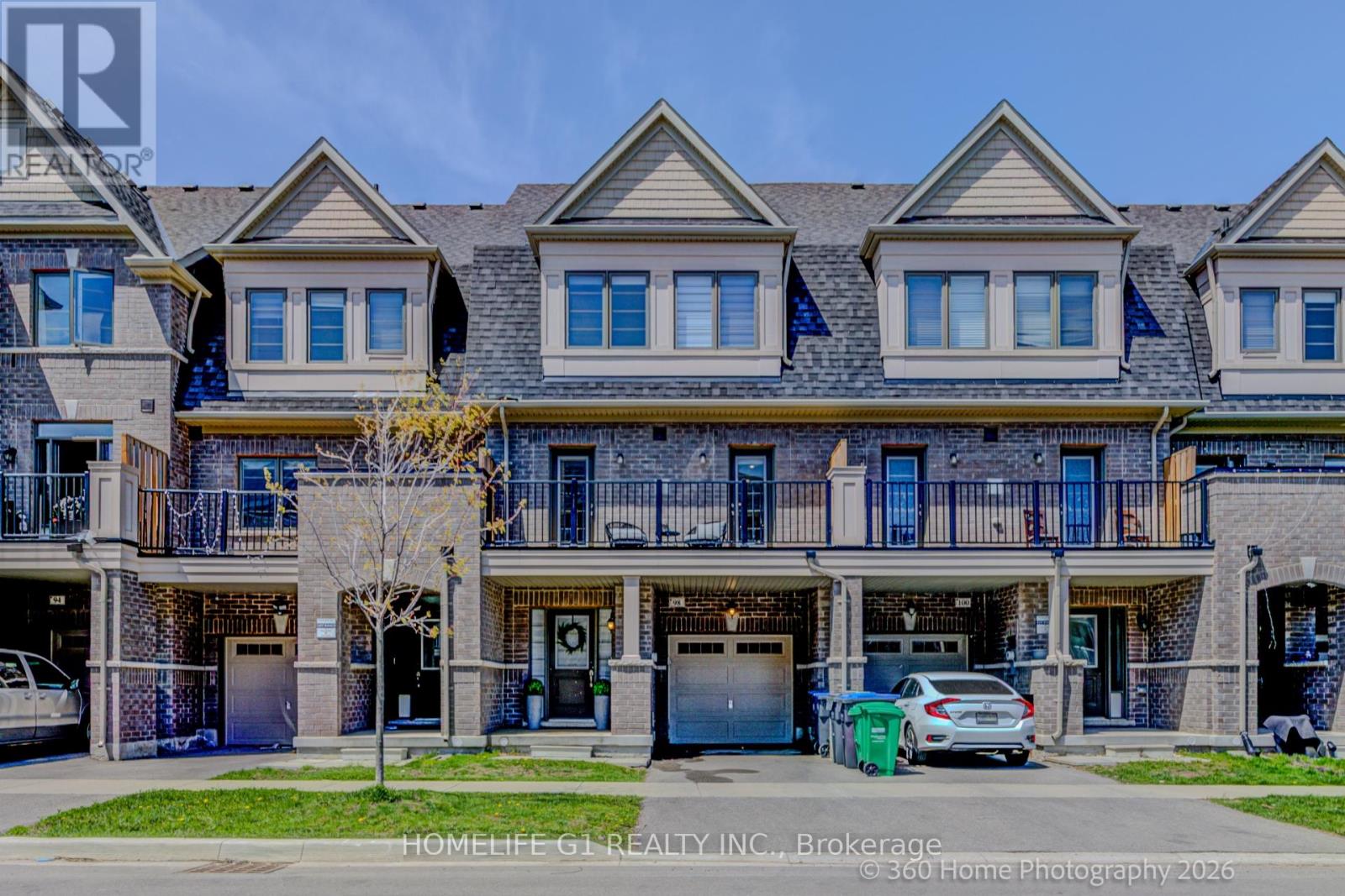 Townhouse at 98 FRUITVALE CIRCLE, Brampton