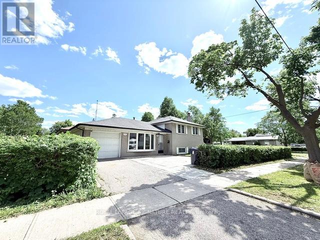 Detached at 77 PORTERFIELD ROAD, Toronto