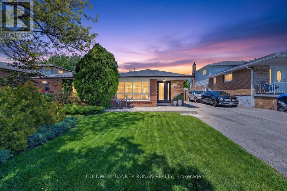 Semi-Detached/Link at 319 THRACE AVENUE, Mississauga (Cooksville)