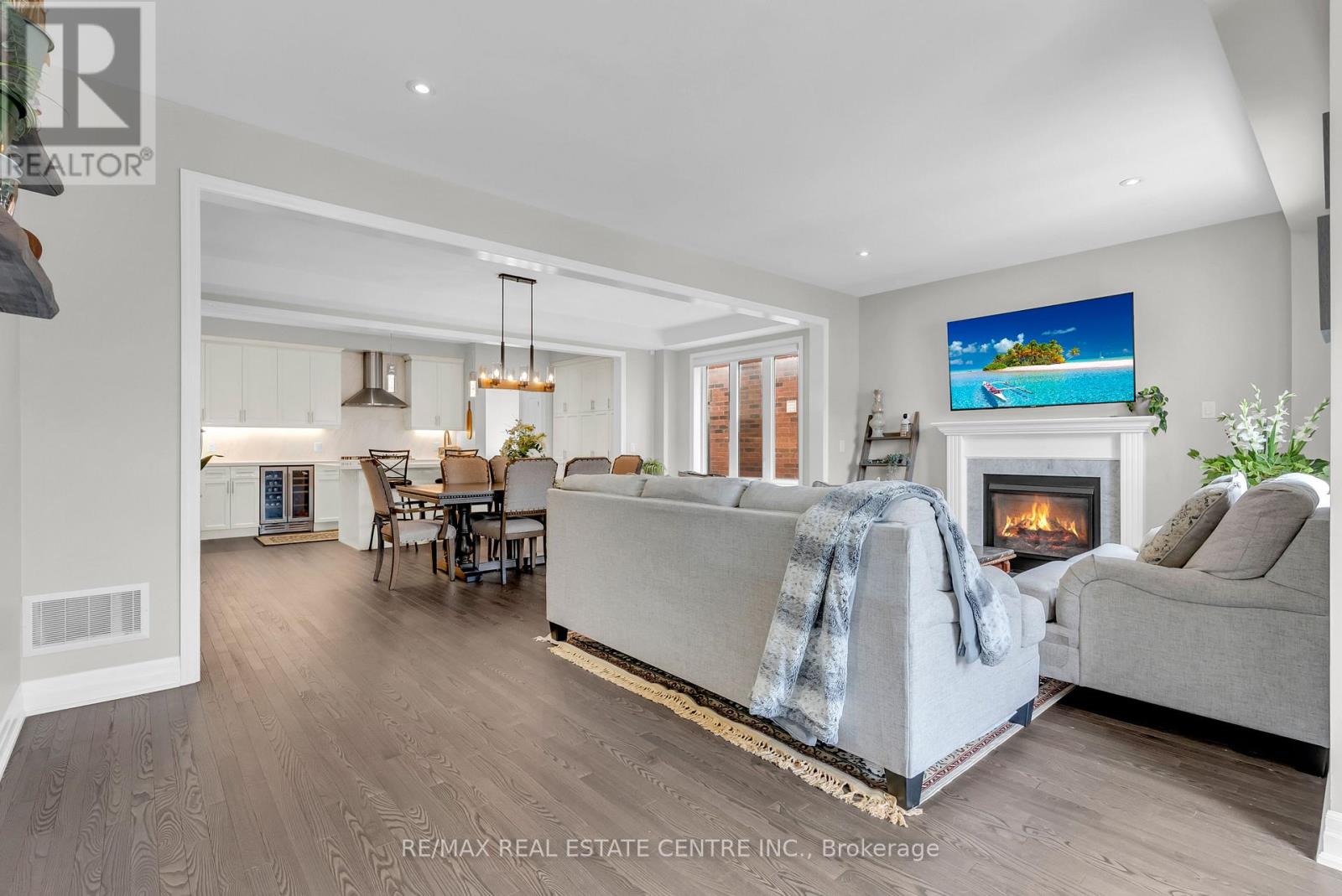 Semi-Detached/Link at 24 RISING HILL RIDGE, Brampton