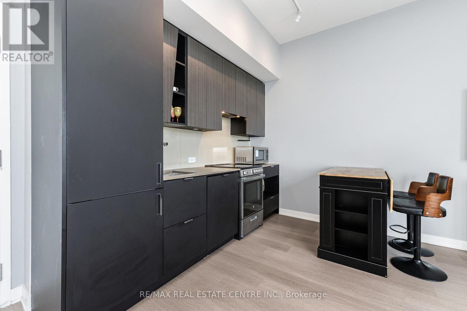 Apartment at 6004 - 3883 QUARTZ ROAD, Mississauga