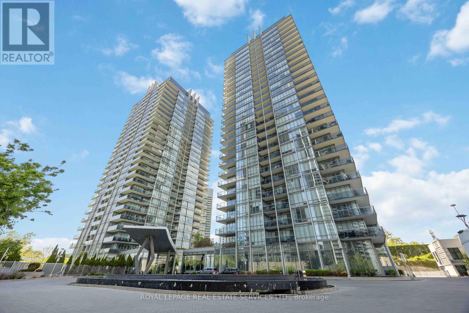 Apartment at 303 - 88 PARK LAWN ROAD, Toronto (Mimico)