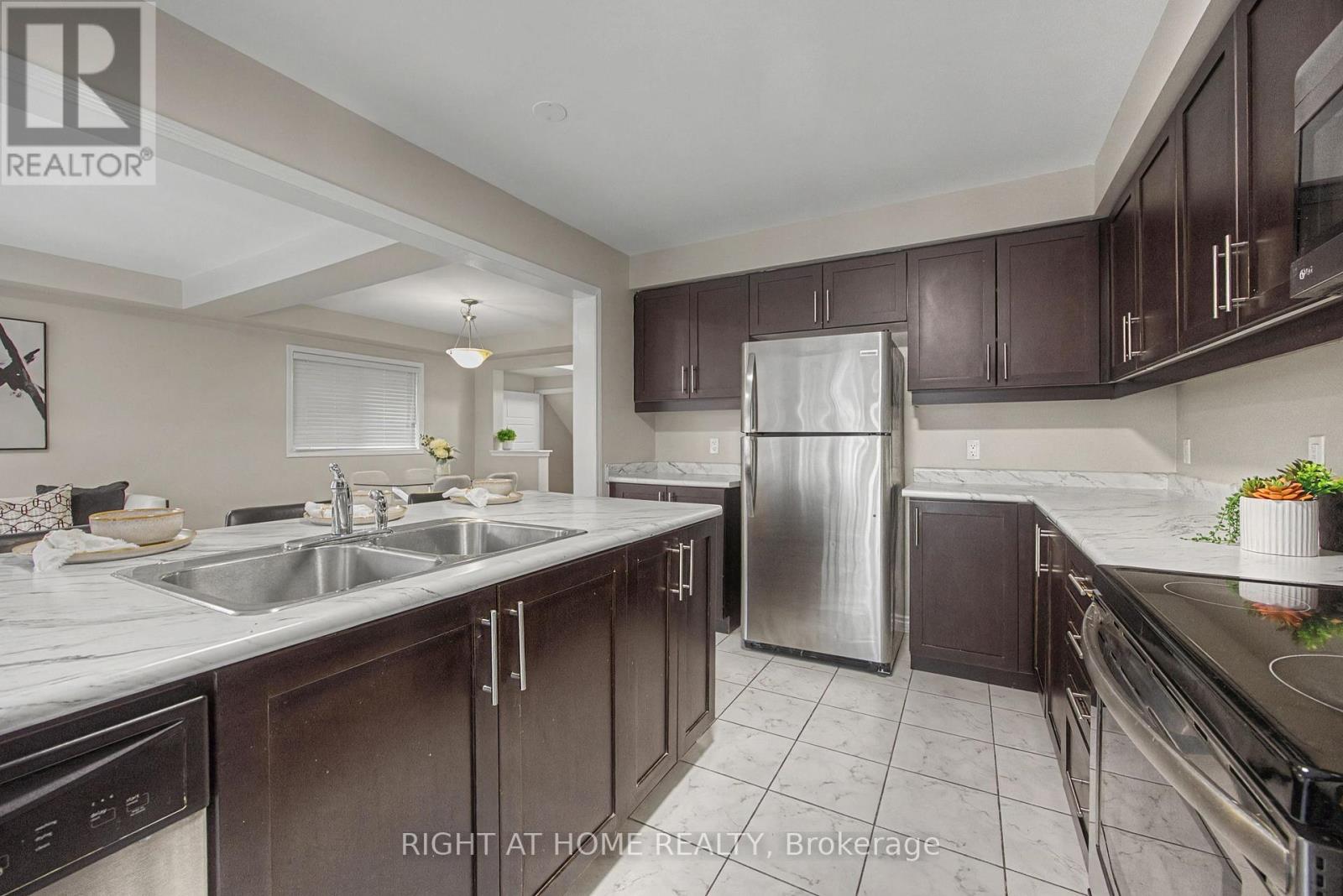 Townhouse at 1235 MULRONEY HEIGHTS, Milton