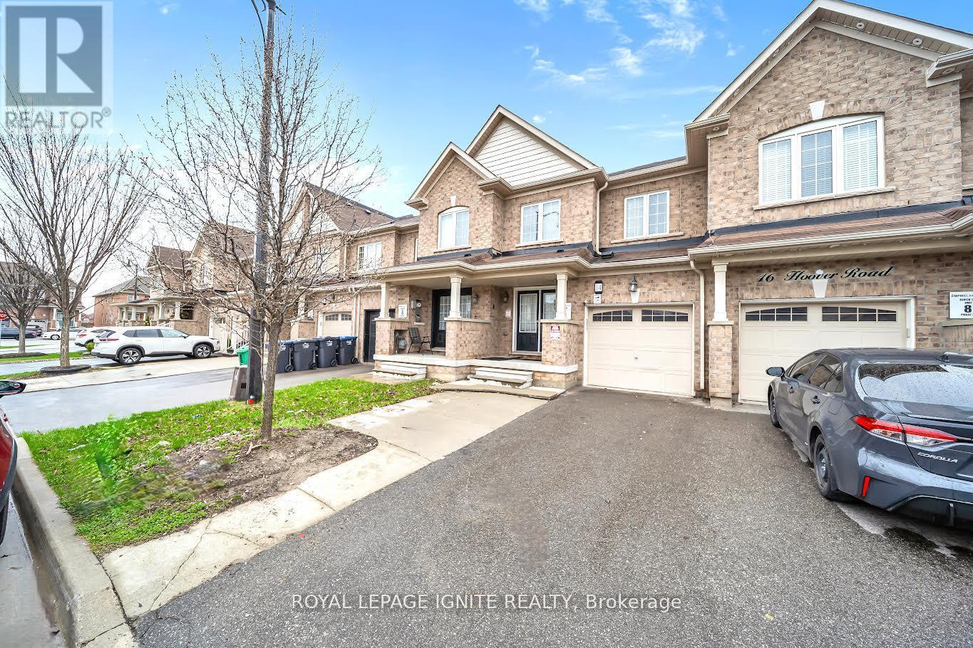 Townhouse at 14 HOOVER ROAD, Brampton