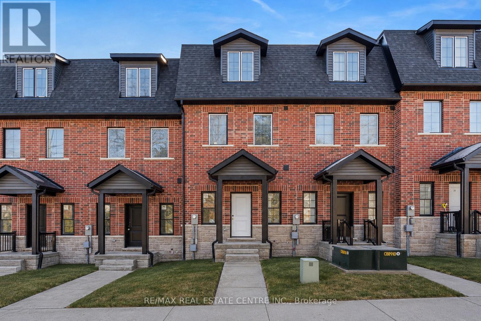 Townhouse at 17 JAMES STREET, Halton Hills