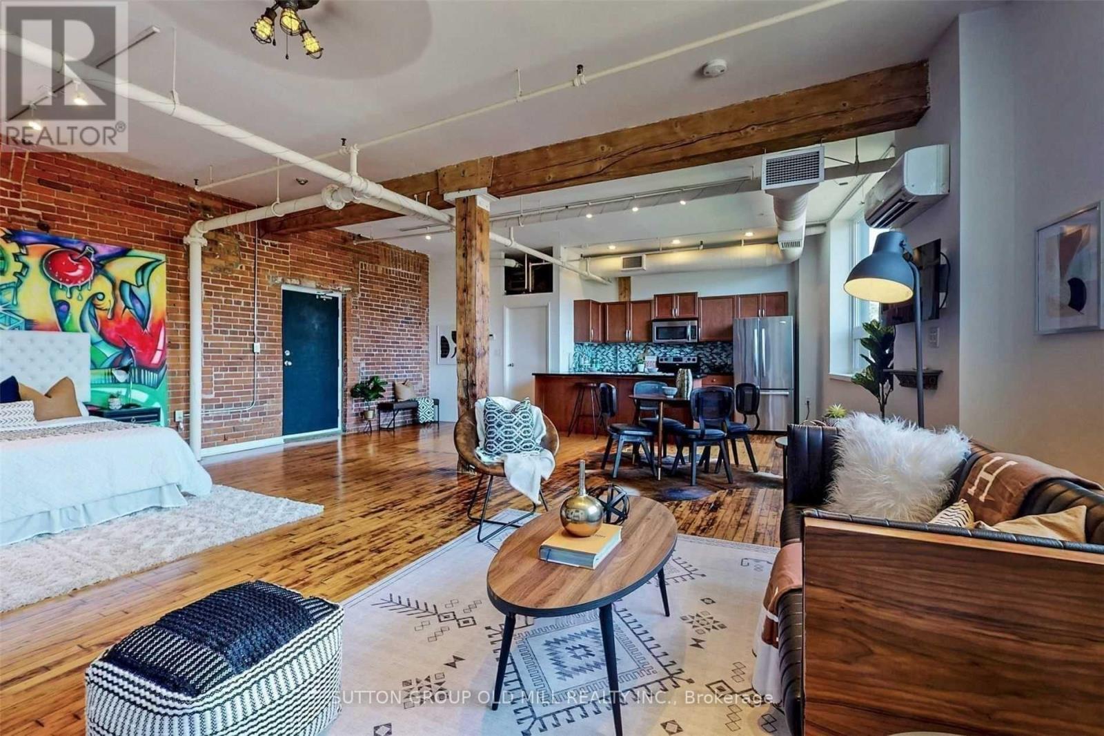 Apartment at 11 - 121 PRESCOTT AVENUE, Toronto (Corso Italia-Davenport)