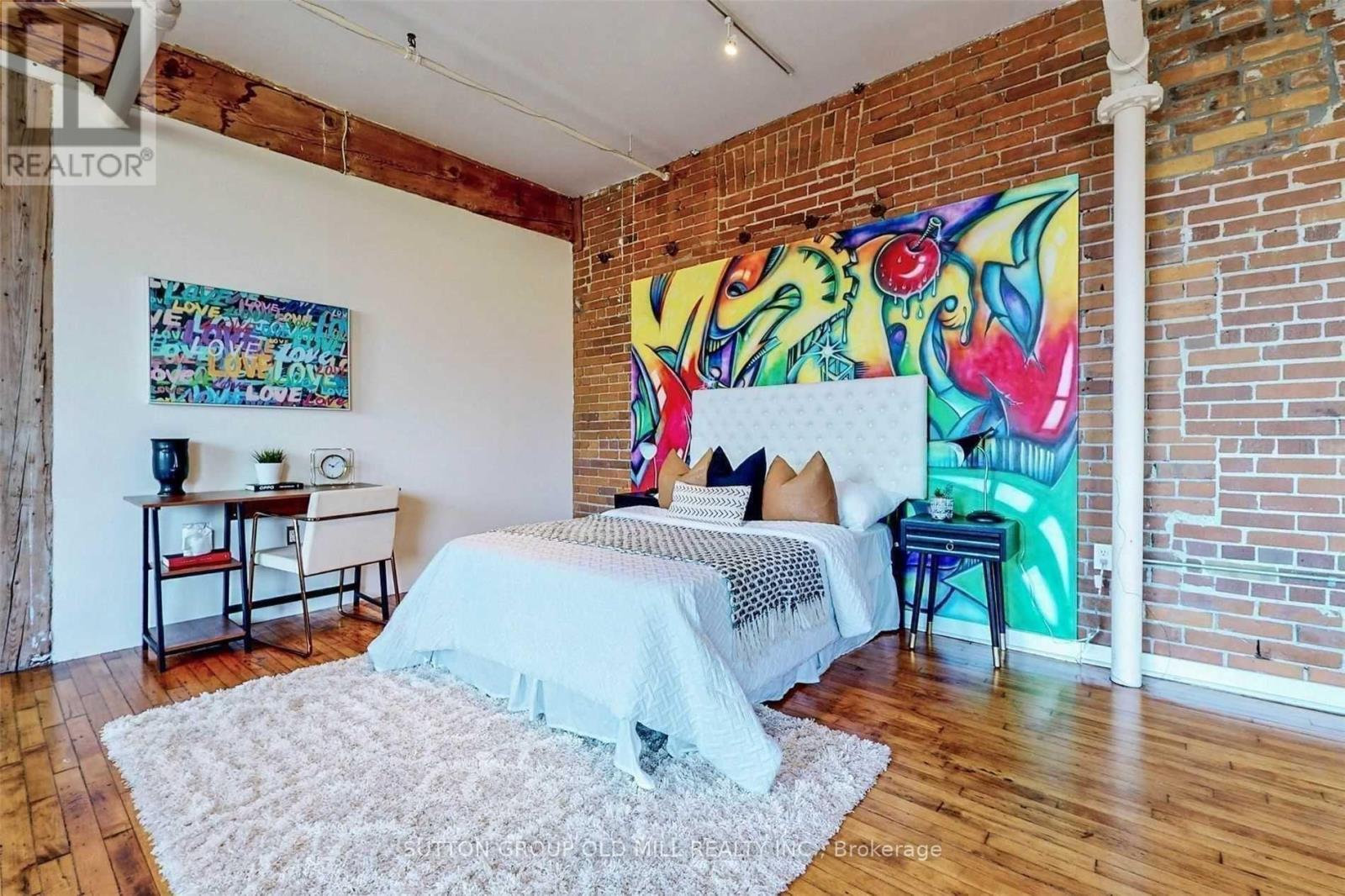 Apartment at 11 - 121 PRESCOTT AVENUE, Toronto