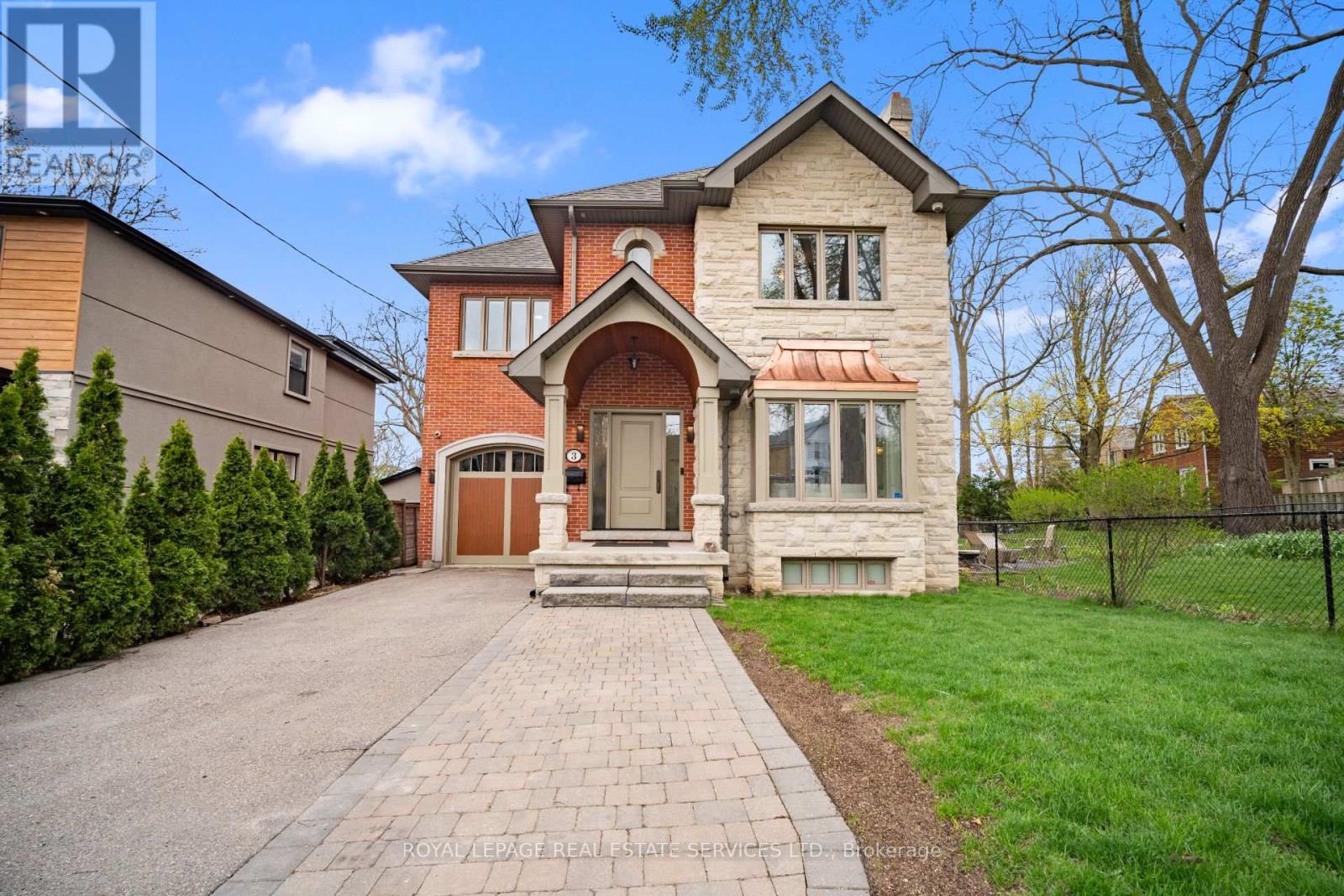 Detached at 3 DONNYBROOK LANE, Toronto
