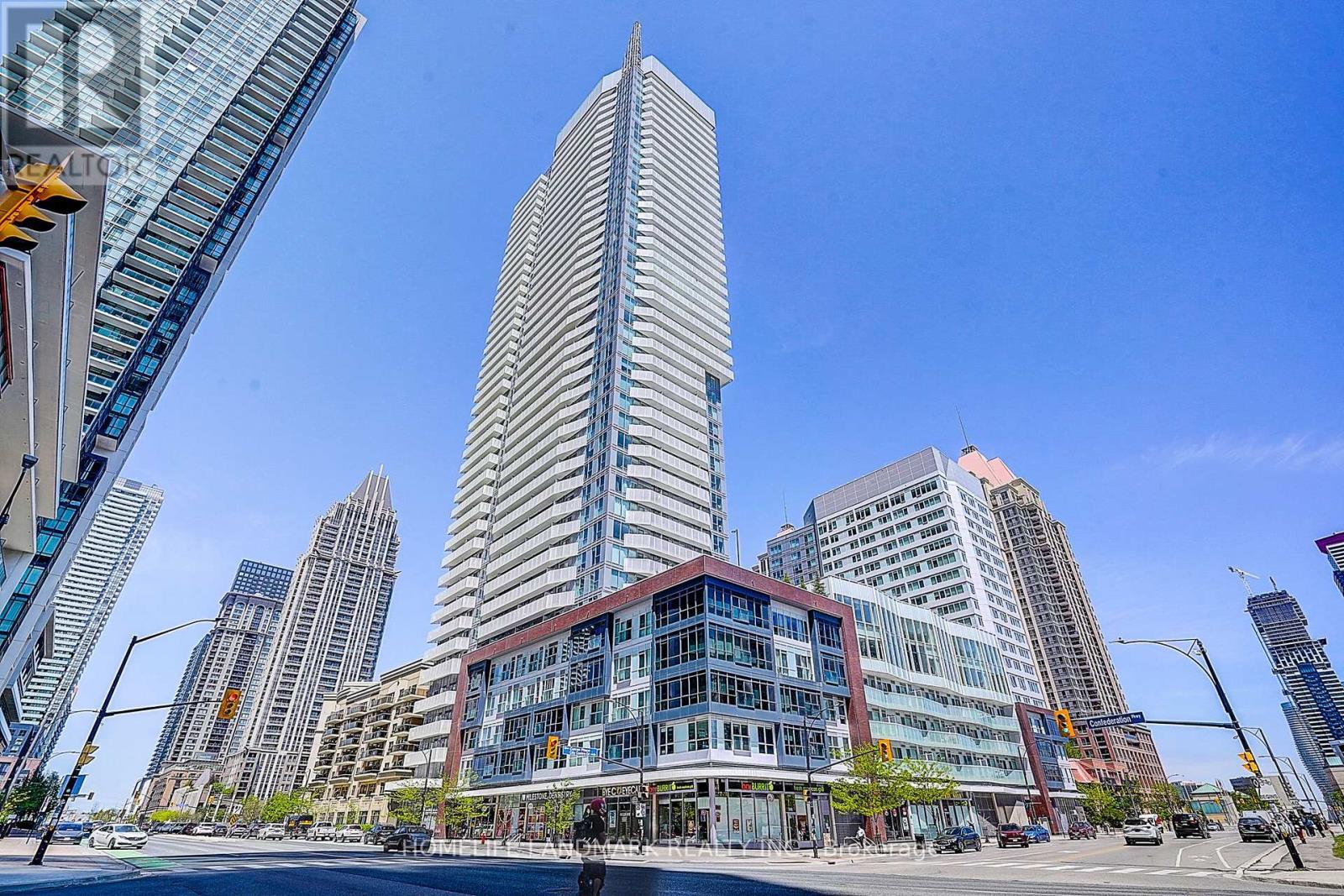 Apartment at 3208 - 4065 CONFEDERATION PARKWAY, Mississauga (City Centre)