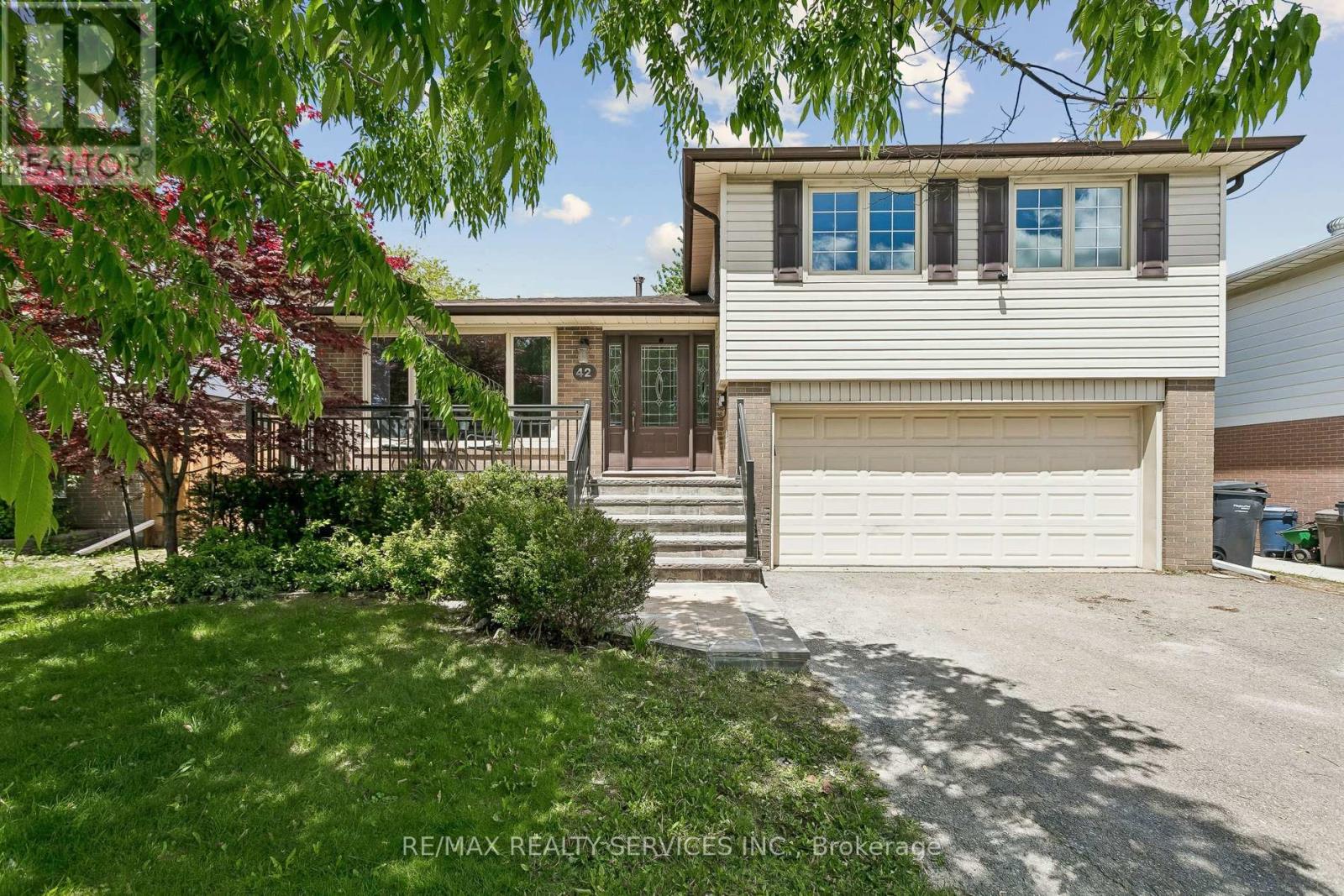 Detached at 42 WATSON CRESCENT, Brampton