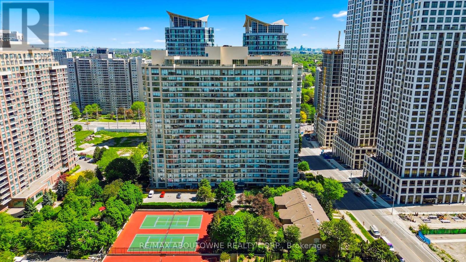 Apartment at 611 - 55 ELM DRIVE, Mississauga