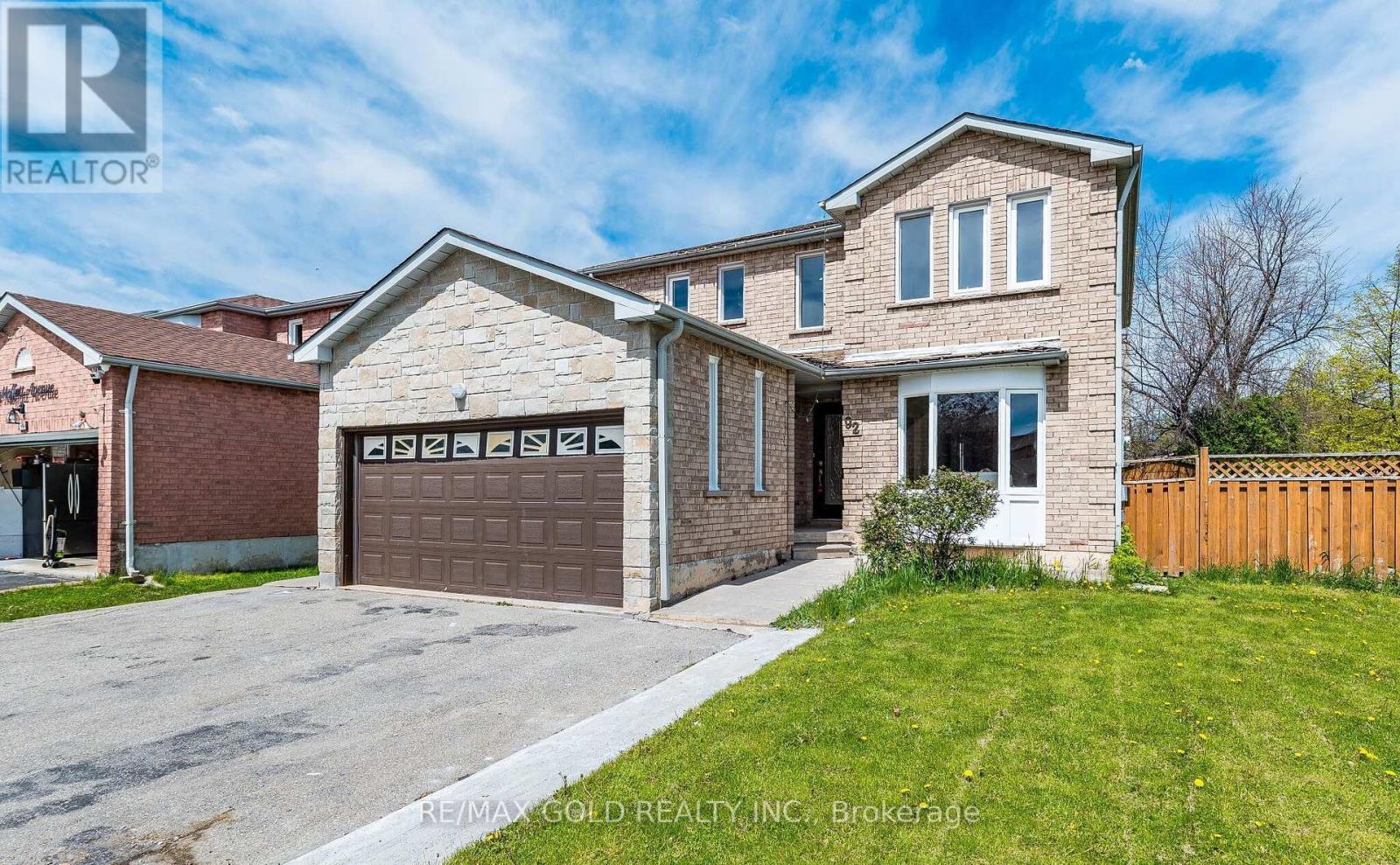 Detached at 92 MOFFATT AVENUE, Brampton