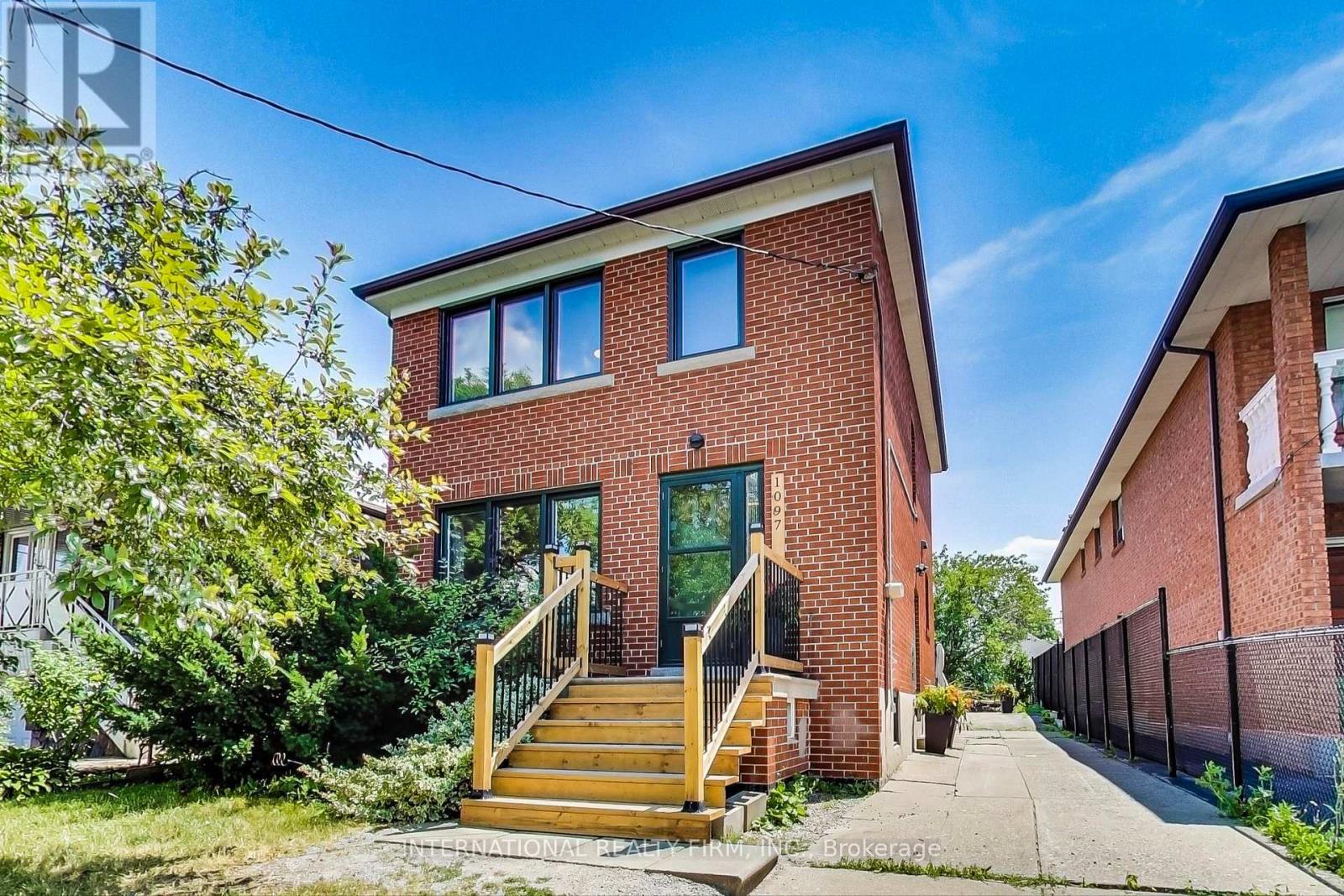 Detached at 1097 GLENGROVE AVENUE, Toronto