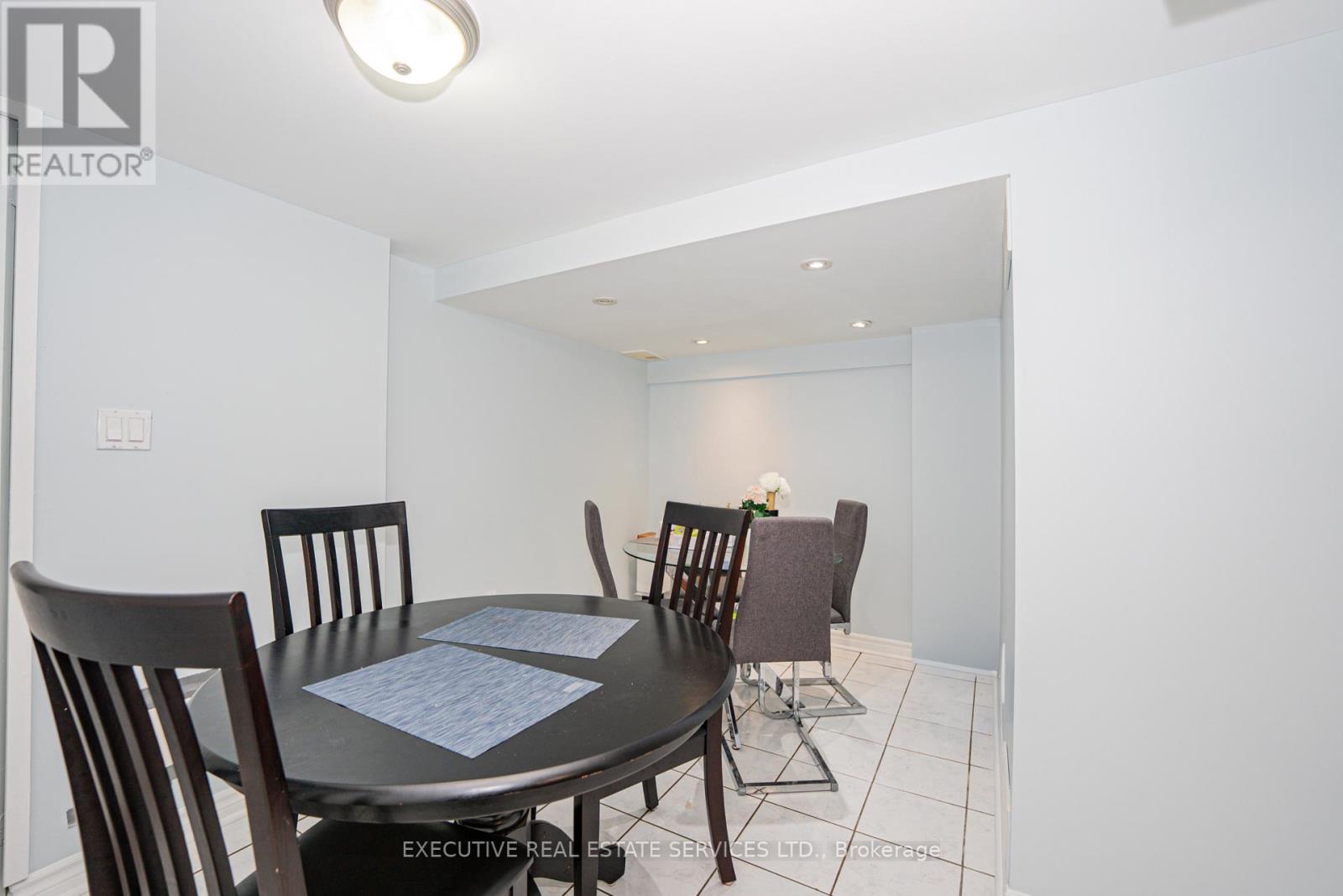 Semi-Detached/Link at 84 DEWRIDGE COURT, Brampton