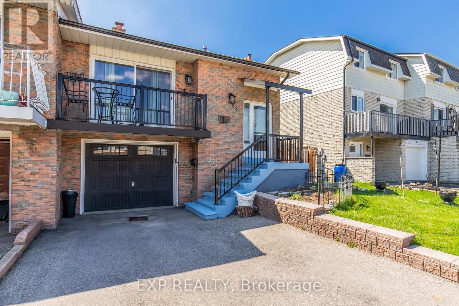 Semi-Detached/Link at 88 ENGLISH STREET, Brampton