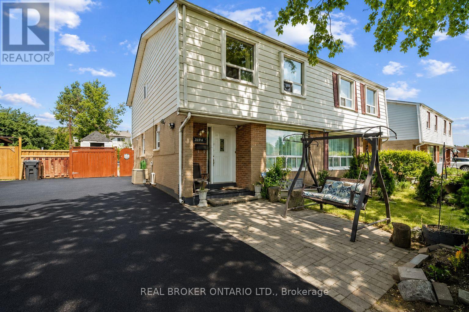 Semi-Detached/Link at 3106 REDBANK CRESCENT, Mississauga (Malton)