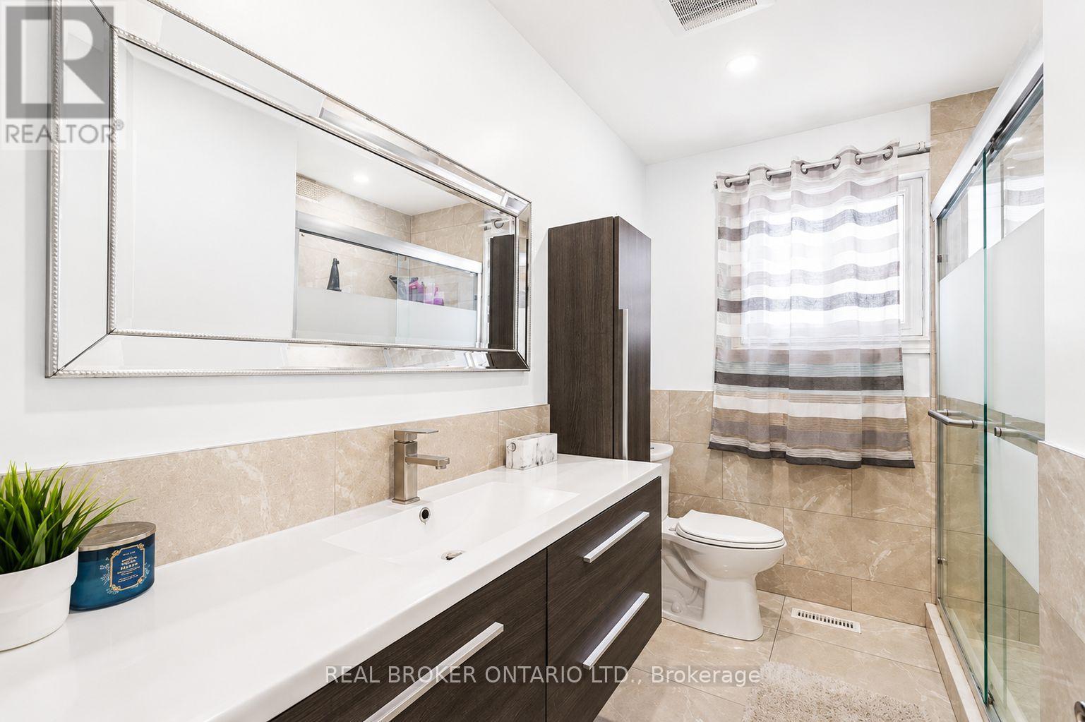 Semi-Detached/Link at 3106 REDBANK CRESCENT, Mississauga
