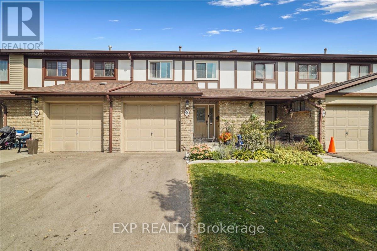 Townhouse at 65 GREENWICH CIRCLE, Brampton