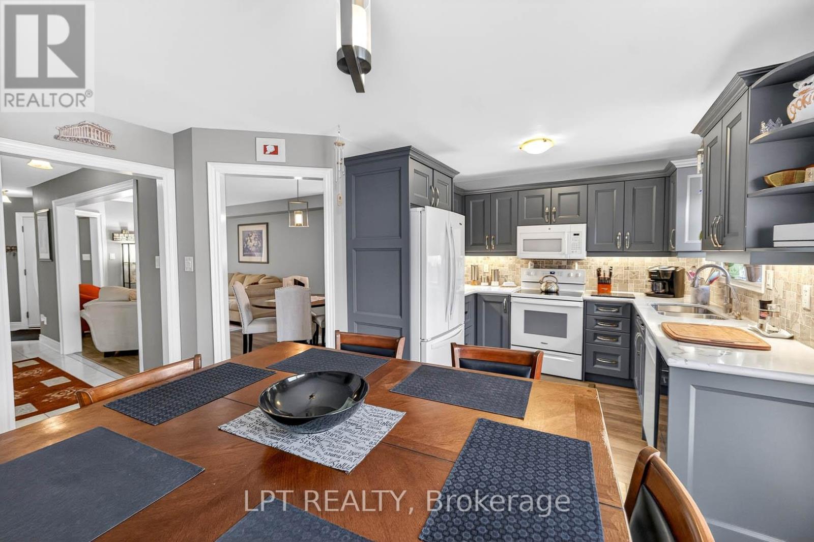 Semi-Detached/Link at 3753 DENSBURY DRIVE, Mississauga