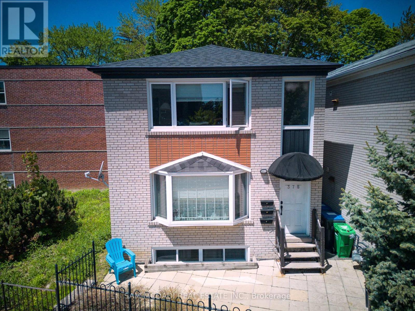 Multiplex at 378 LAKESHORE ROAD W, Mississauga (Port Credit)