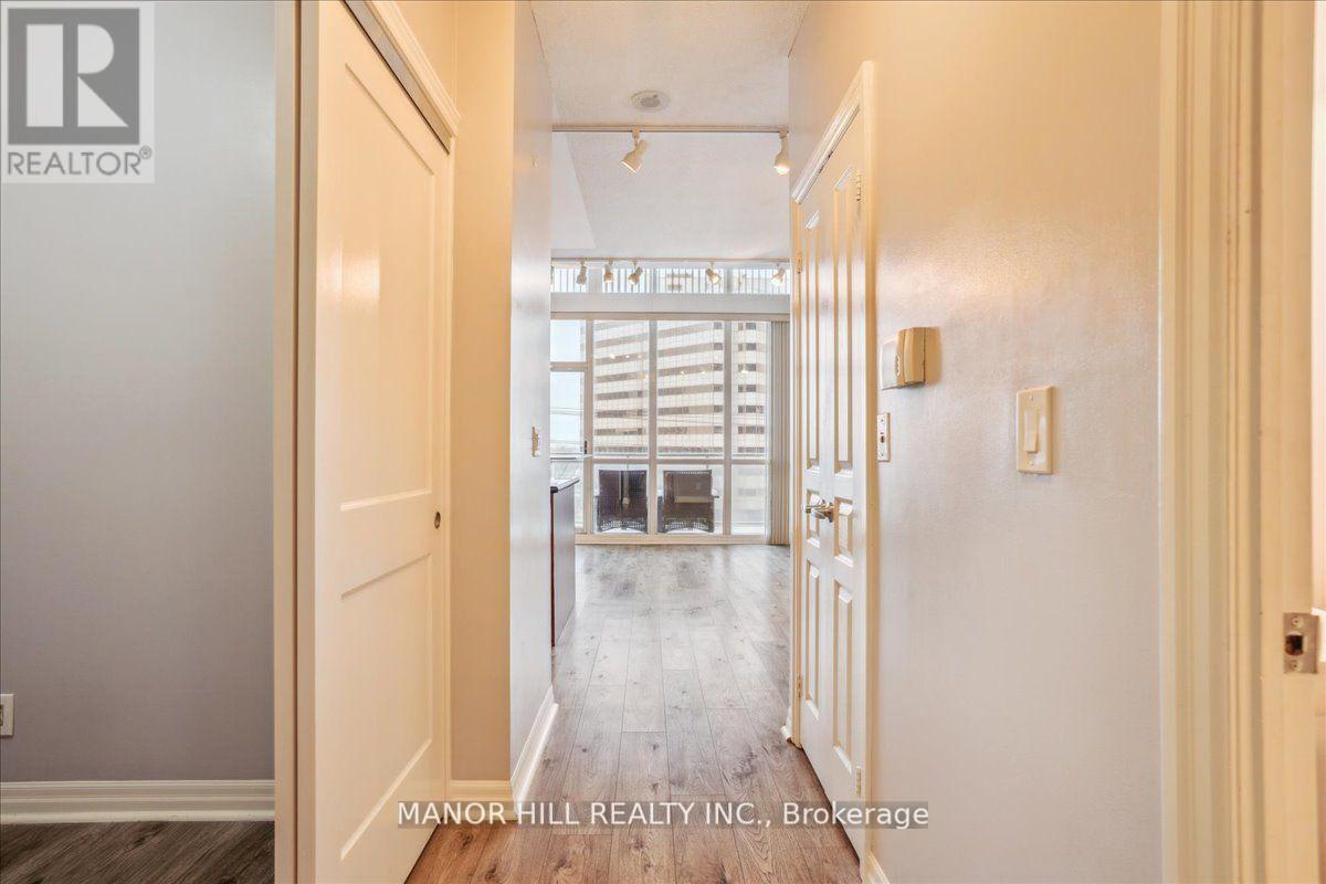 Apartment at 513 - 220 BURNHAMTHORPE ROAD W, Mississauga