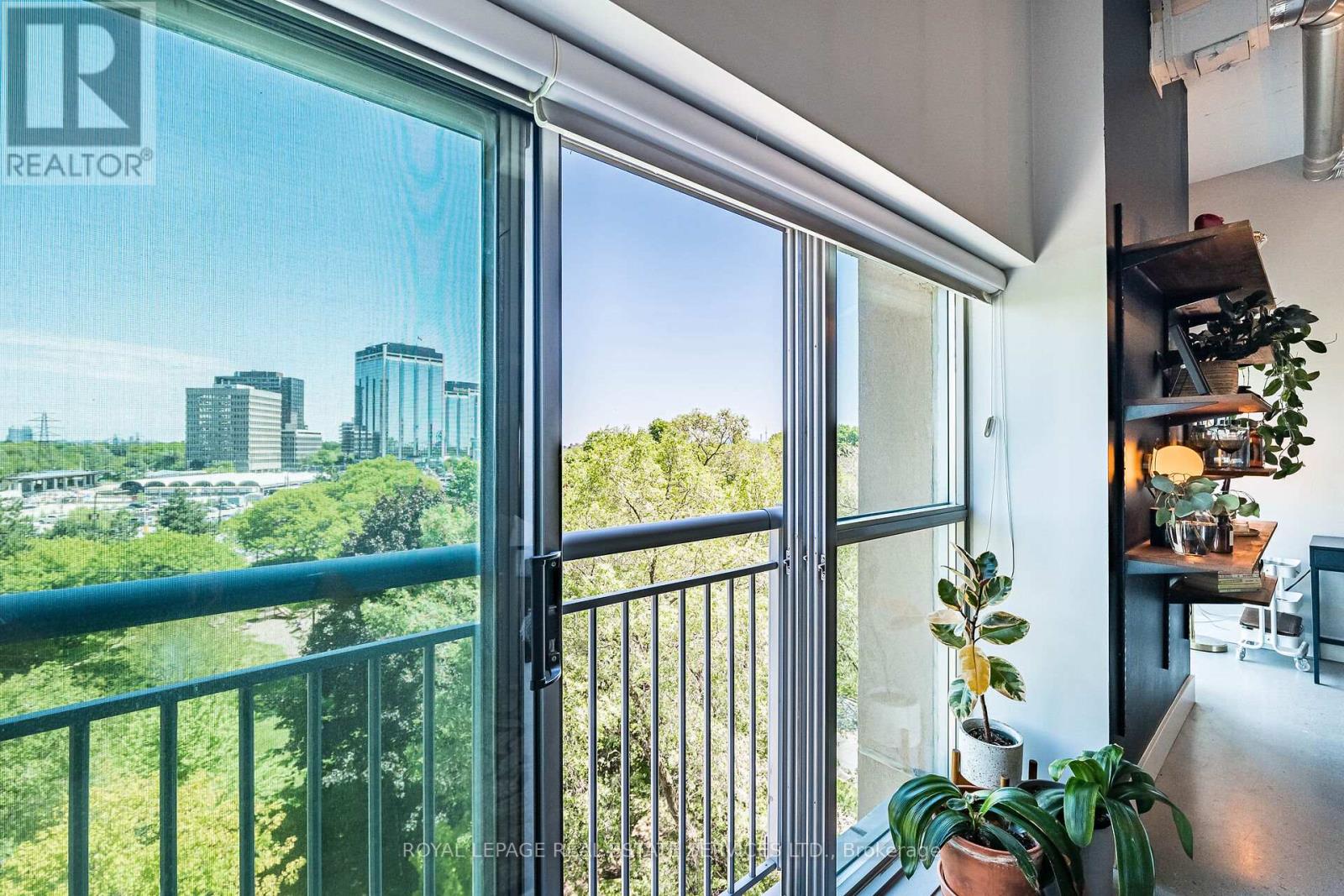 Apartment at 505 - 2 FIELDWAY ROAD, Toronto
