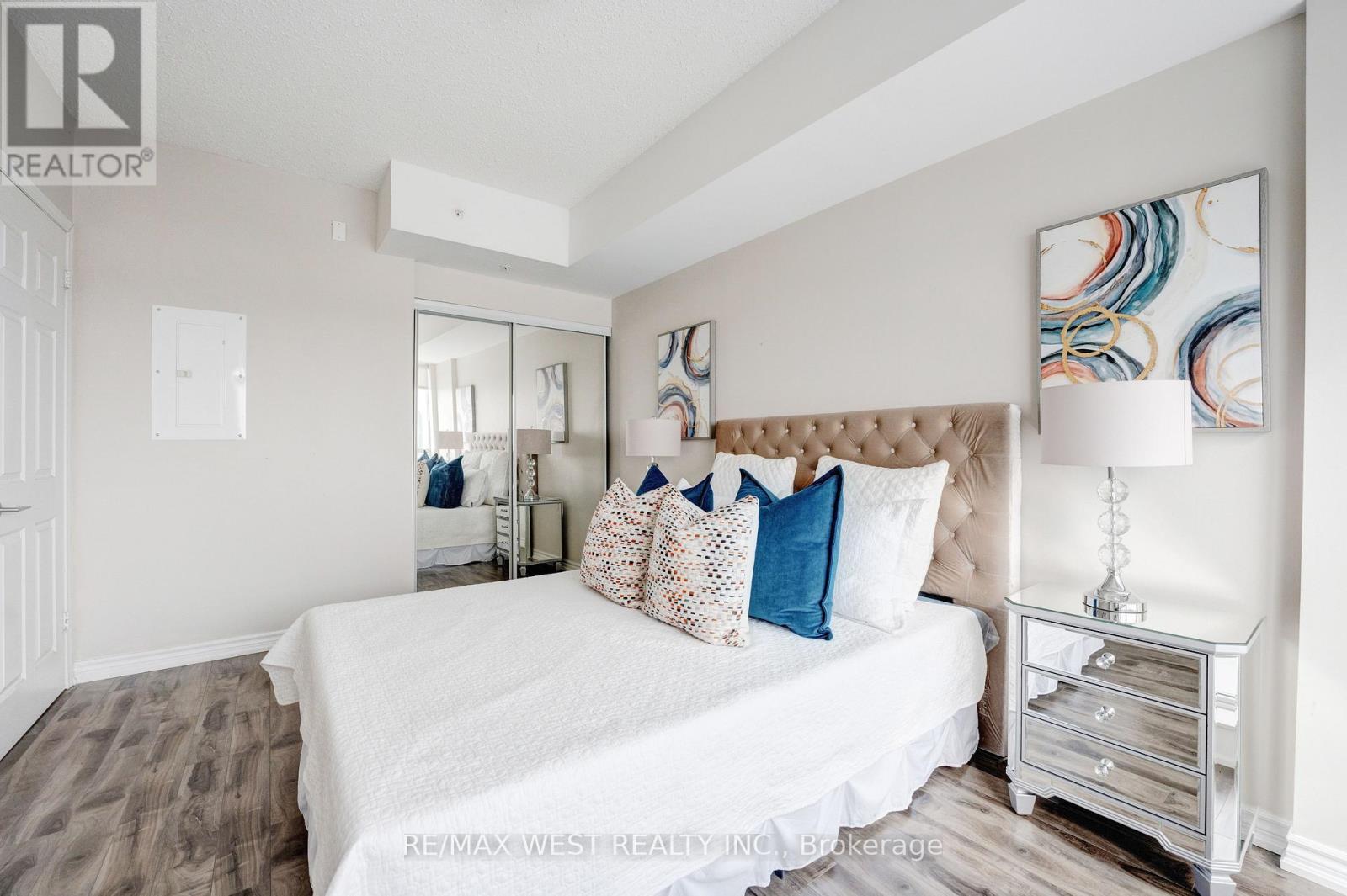 Apartment at 627 - 15 JAMES FINLAY WAY, Toronto