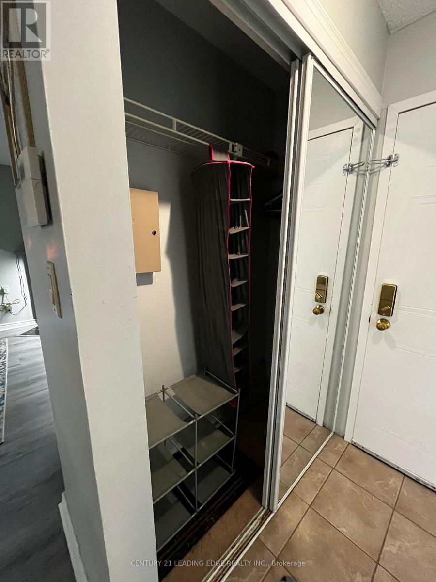 Apartment at 334 - 65 TRAILWOOD DR DRIVE, Mississauga