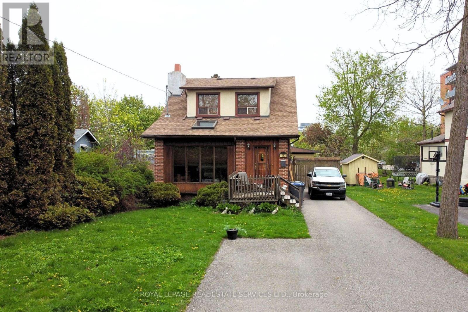 Detached at 1083 SENECA AVENUE, Mississauga