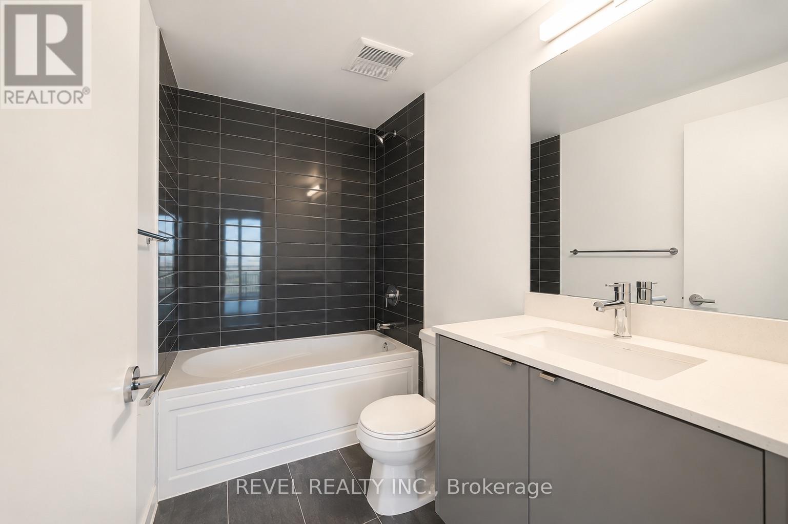 Apartment at A223 - 3210 DAKOTA COMMON, Burlington