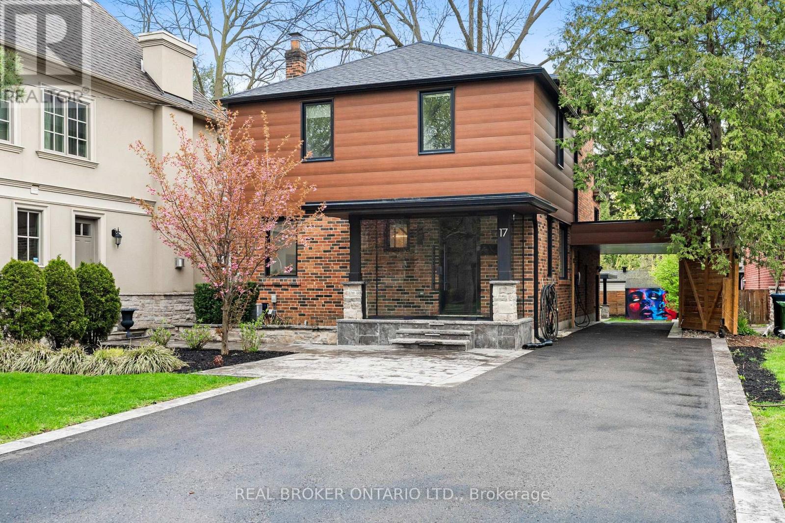 Detached at 17 OLD OAK ROAD, Toronto (Kingsway South)