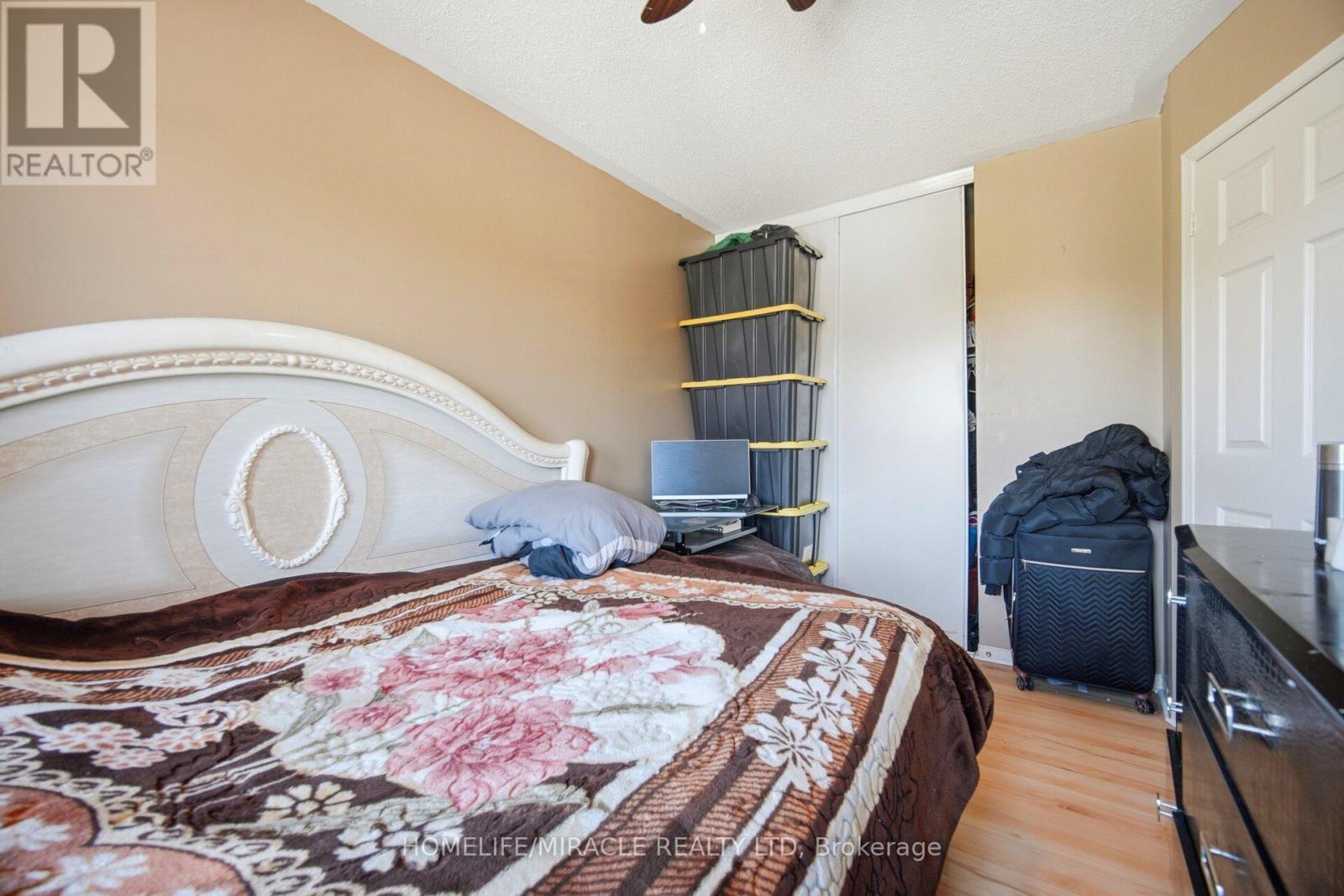Semi-Detached/Link at 45 RIDGEFIELD COURT, Brampton