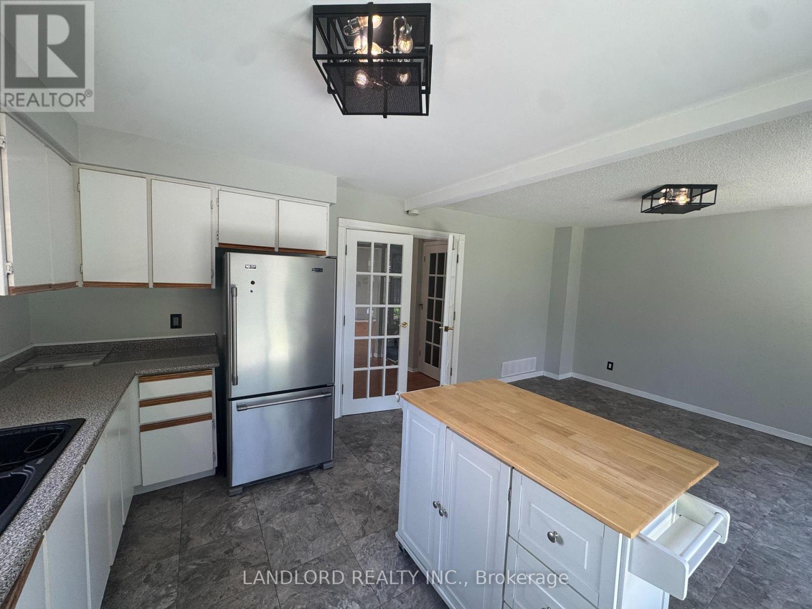 Detached at 833 LAURIER AVENUE, Milton