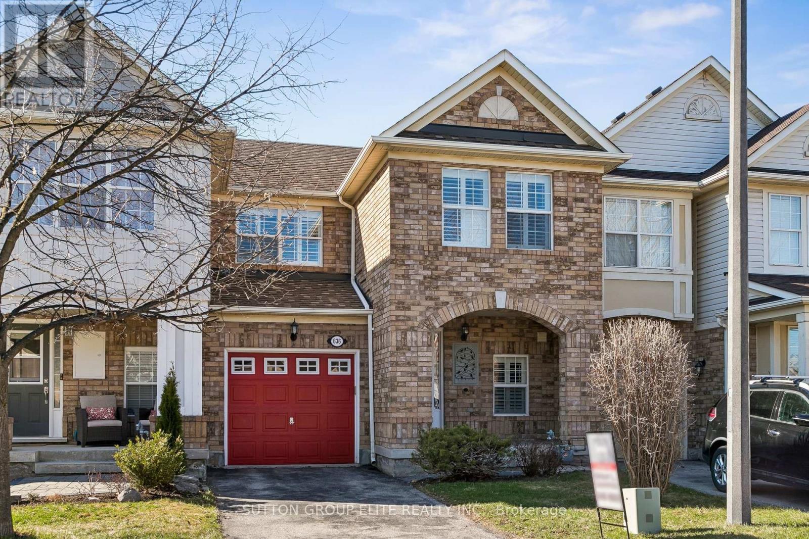 Townhouse at 636 PORTER WAY, Milton