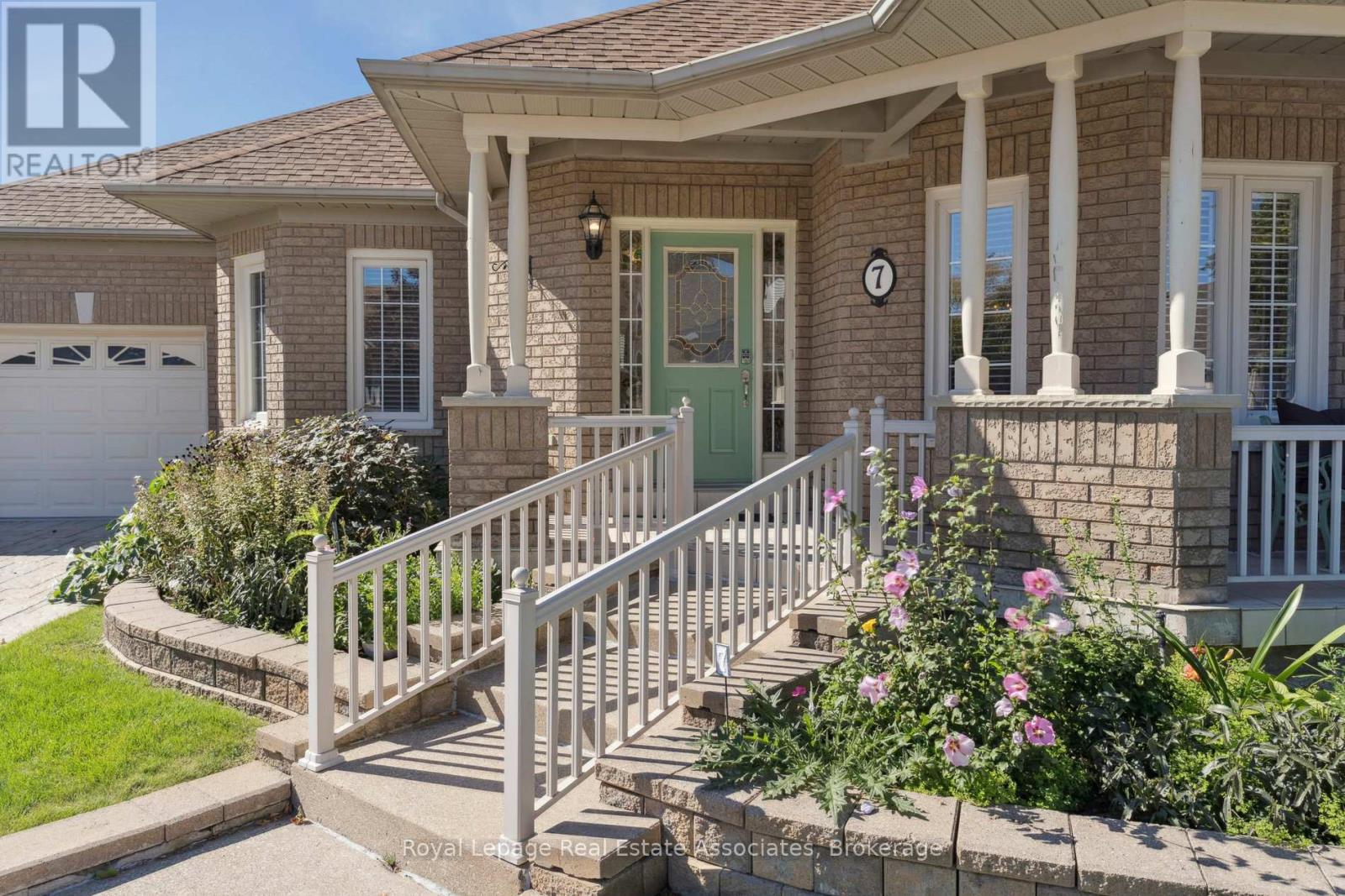 Detached at 7 POWDER MILL COURT, Brampton (Sandringham-Wellington)