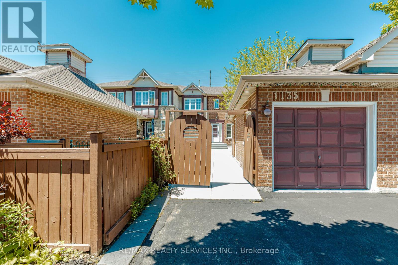 Townhouse at 1135 BELLAROSA LANE, Mississauga (East Credit)