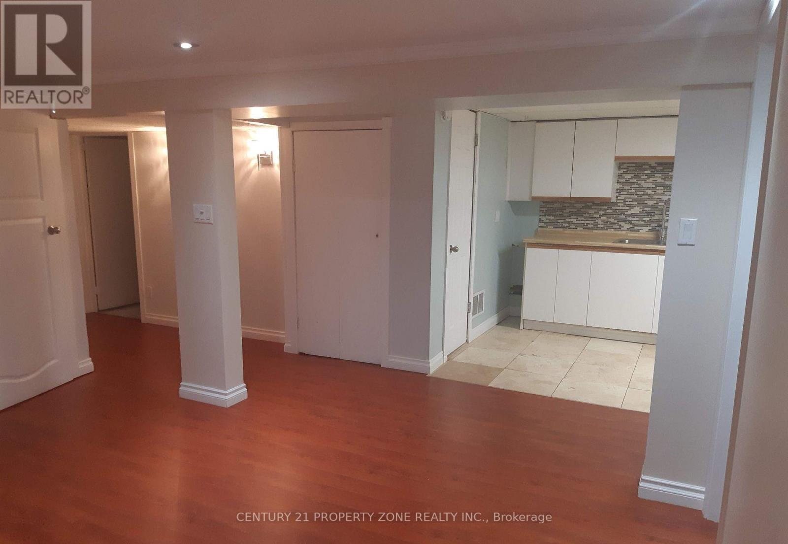 Semi-Detached/Link at LOWER - 164 EARNSCLIFFE CIRCLE, Brampton