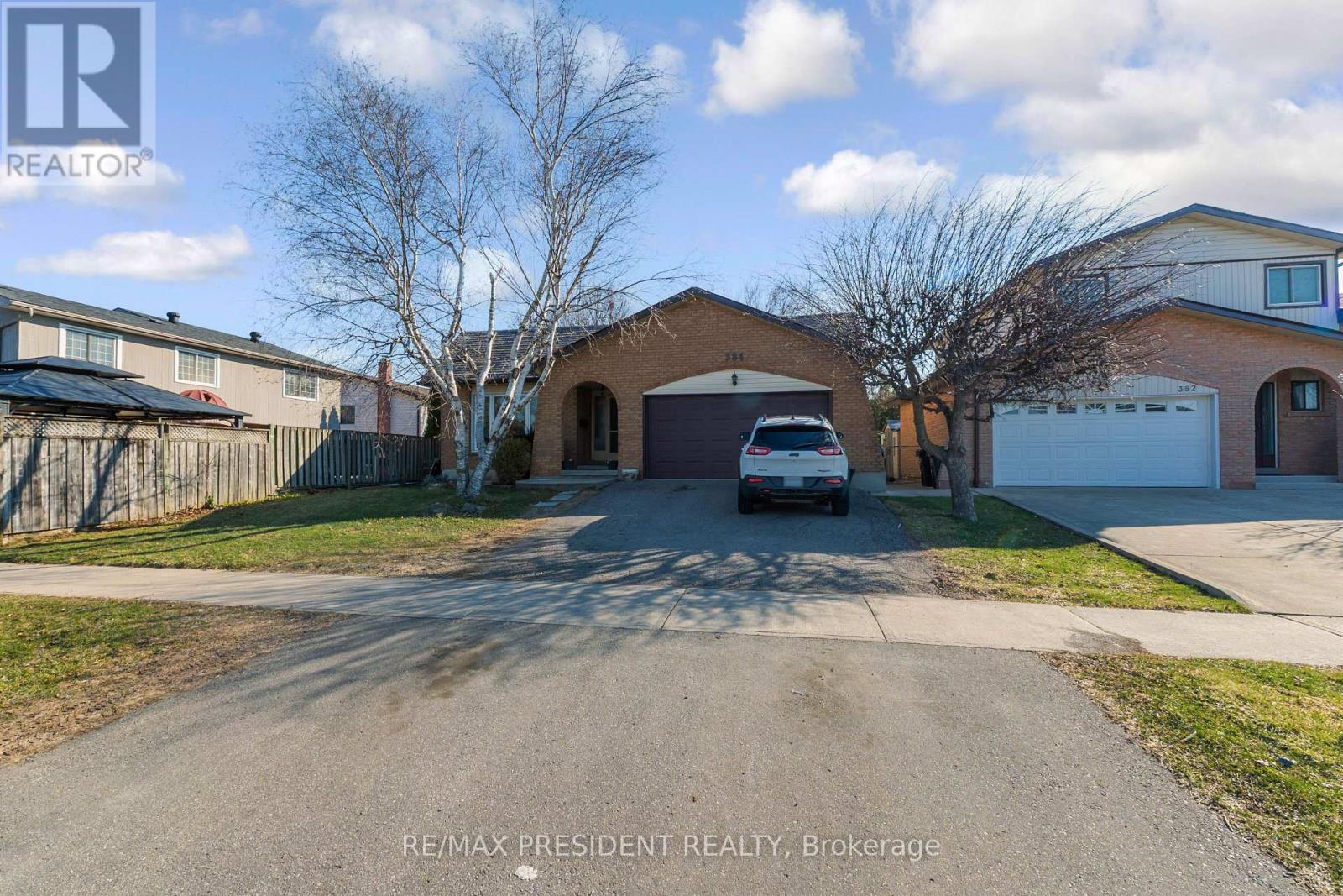 Detached at 384 CENTRE STREET N, Brampton (Brampton North)