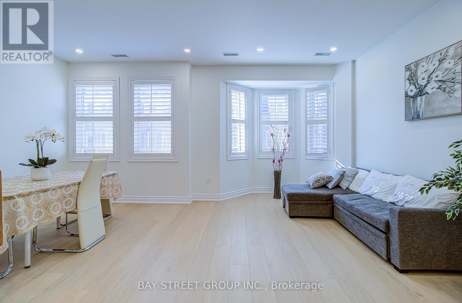 Townhouse at 87 - 760 LAWRENCE AVENUE SW, Toronto