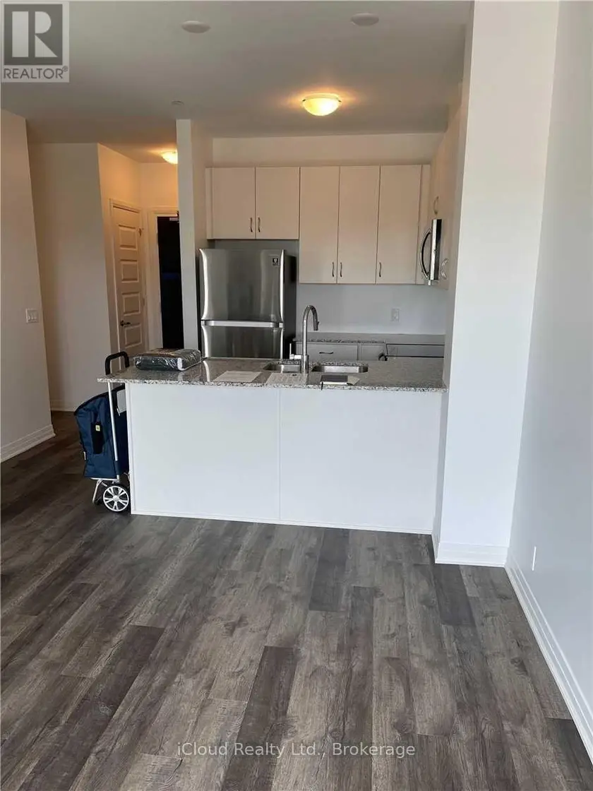 Apartment at 320 - 102 GROVEWOOD COMMON DRIVE, Oakville