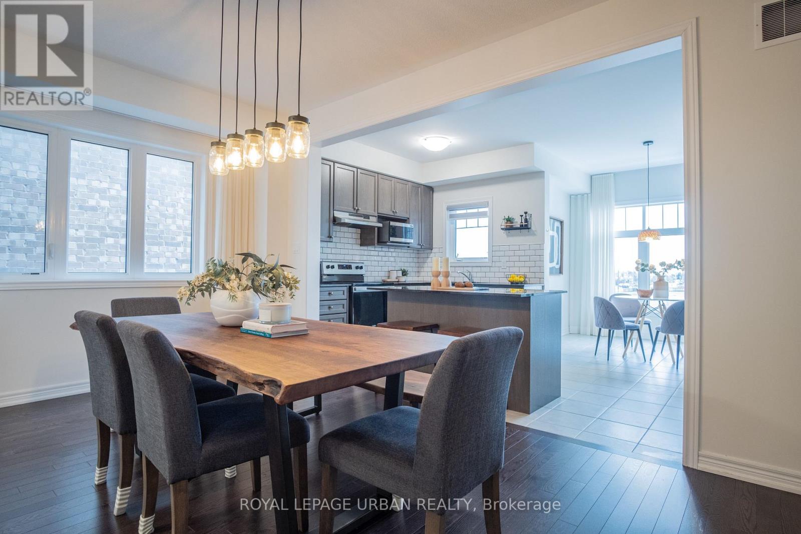 Semi-Detached/Link at 3963 LODI ROAD, Burlington