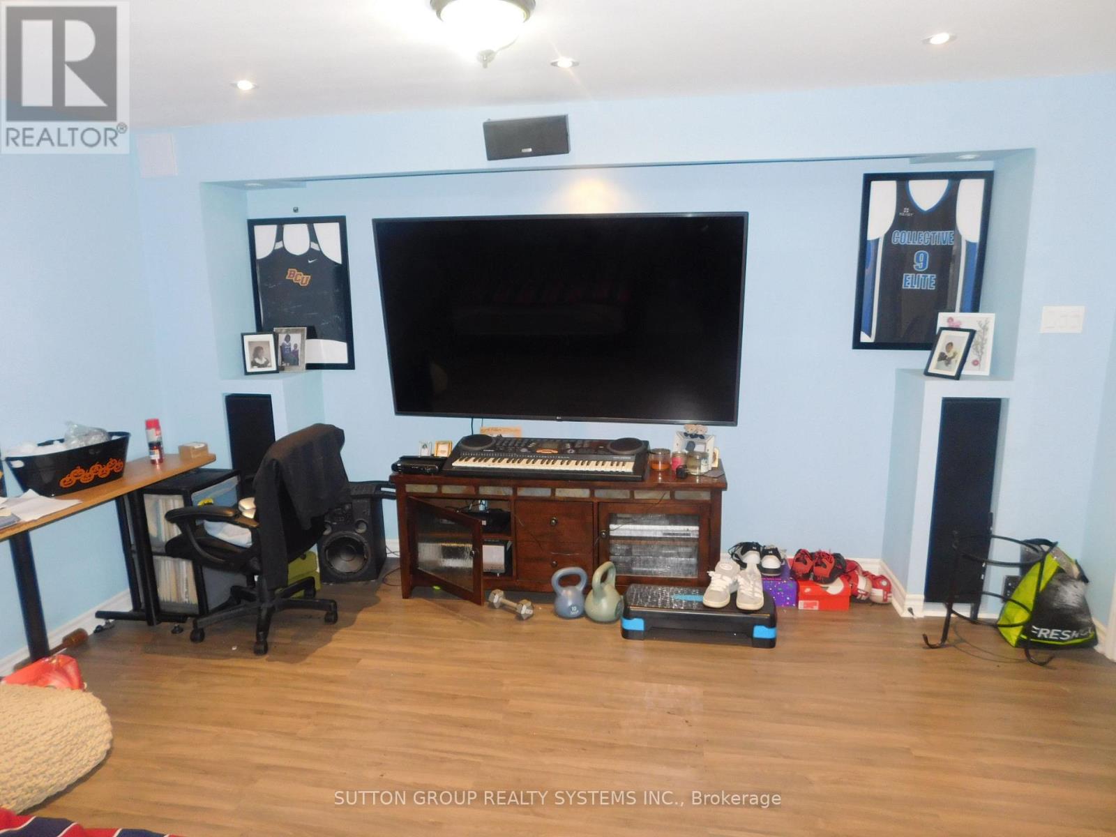 Semi-Detached/Link at 85 WEATHER VANE LANE E, Brampton