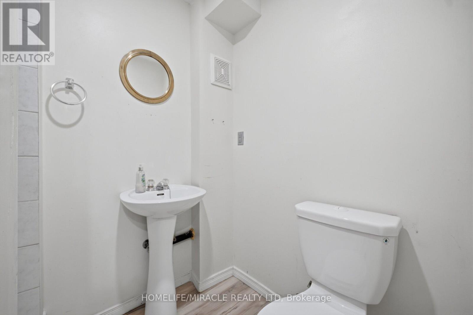 Semi-Detached/Link at 200 TILLER TRAIL, Brampton
