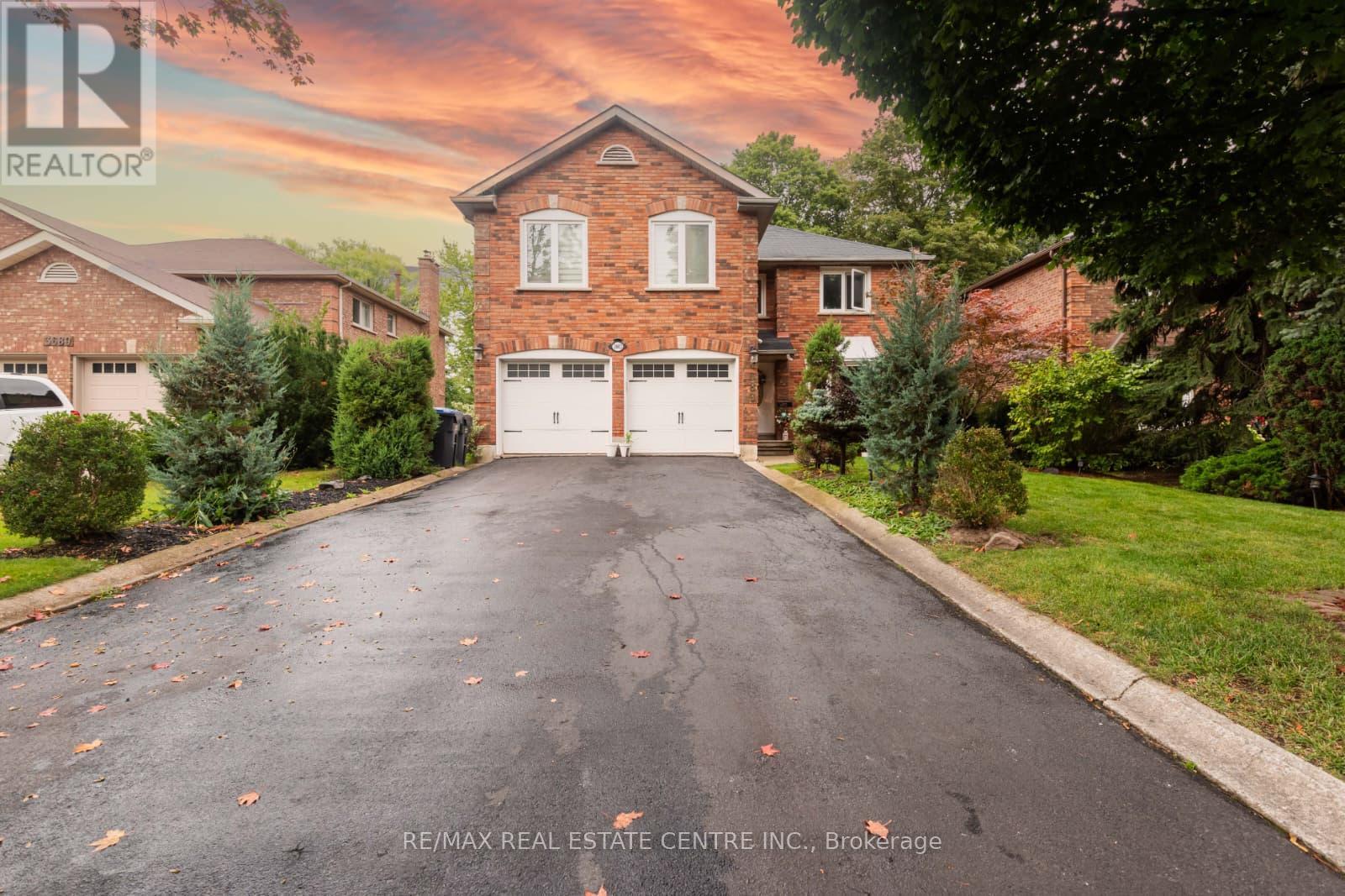 Detached at 3683 EAST PARK COURT, Mississauga (Erin Mills)