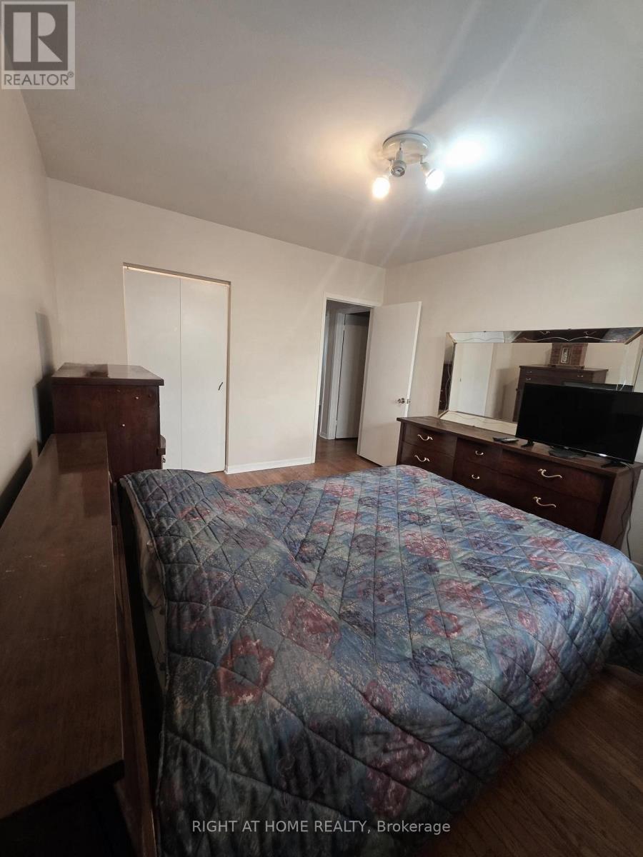 Semi-Detached/Link at 3556 MONICA DRIVE, Mississauga