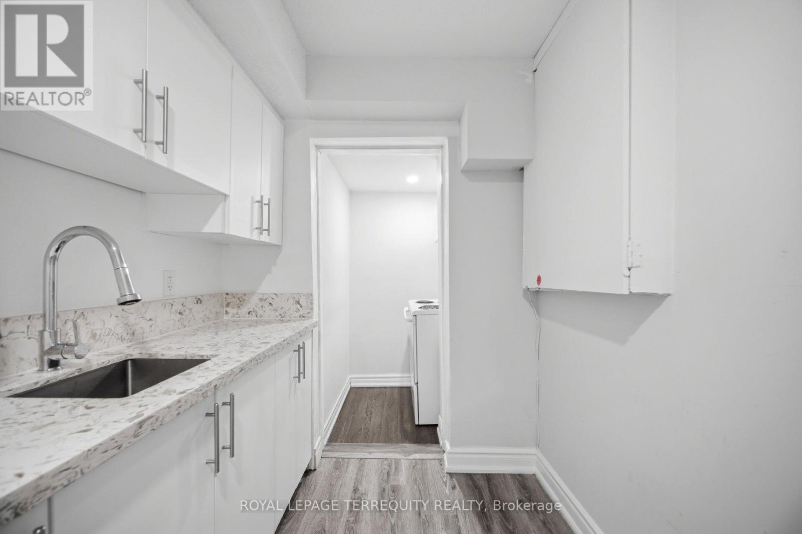 Detached at LOWER LEVEL - 28 PENNSYLVANIA AVENUE, Brampton