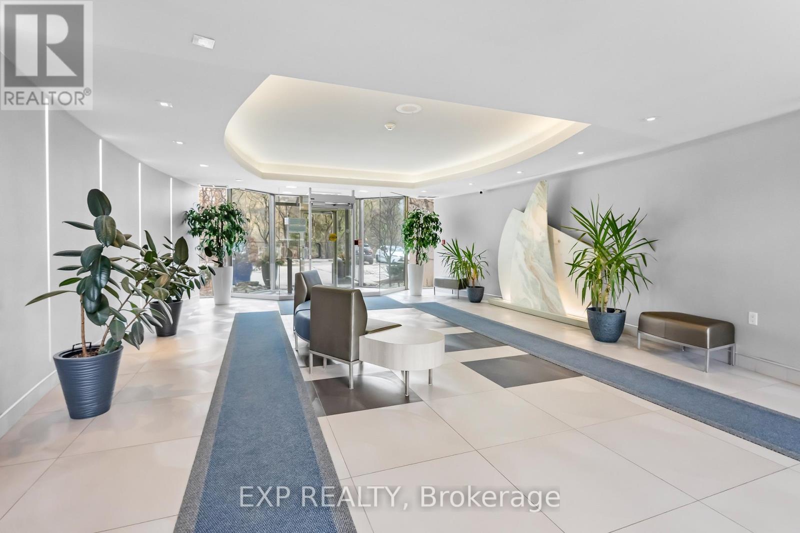 Apartment at 918 - 2261 LAKE SHORE BOULEVARD W, Toronto